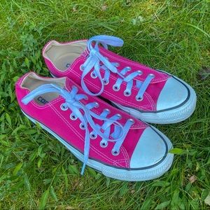 converse hot pink low top all star sneakers